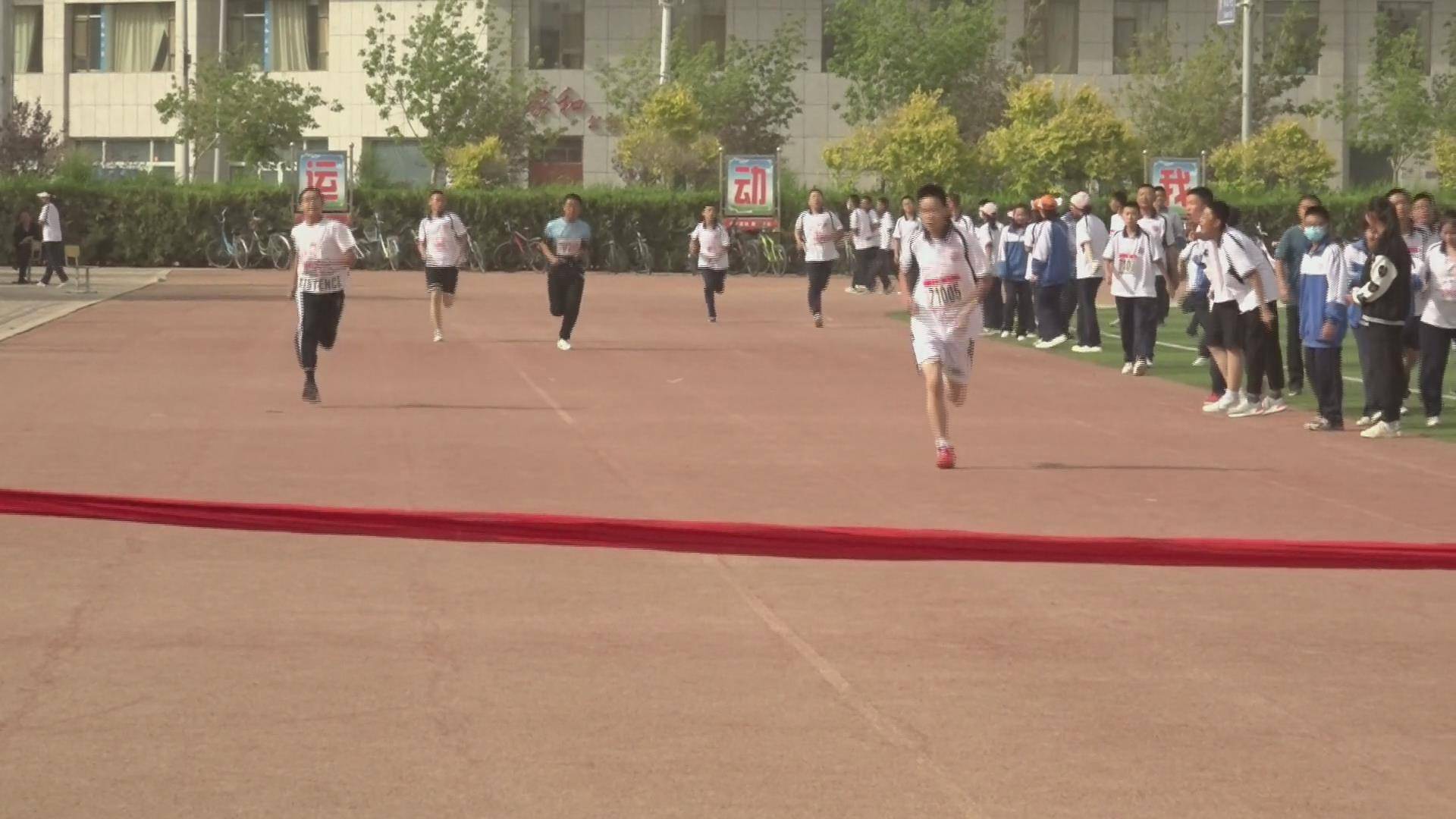 星空体育网站-奋斗不息冠军路，敬畏赛场挑战的简单介绍